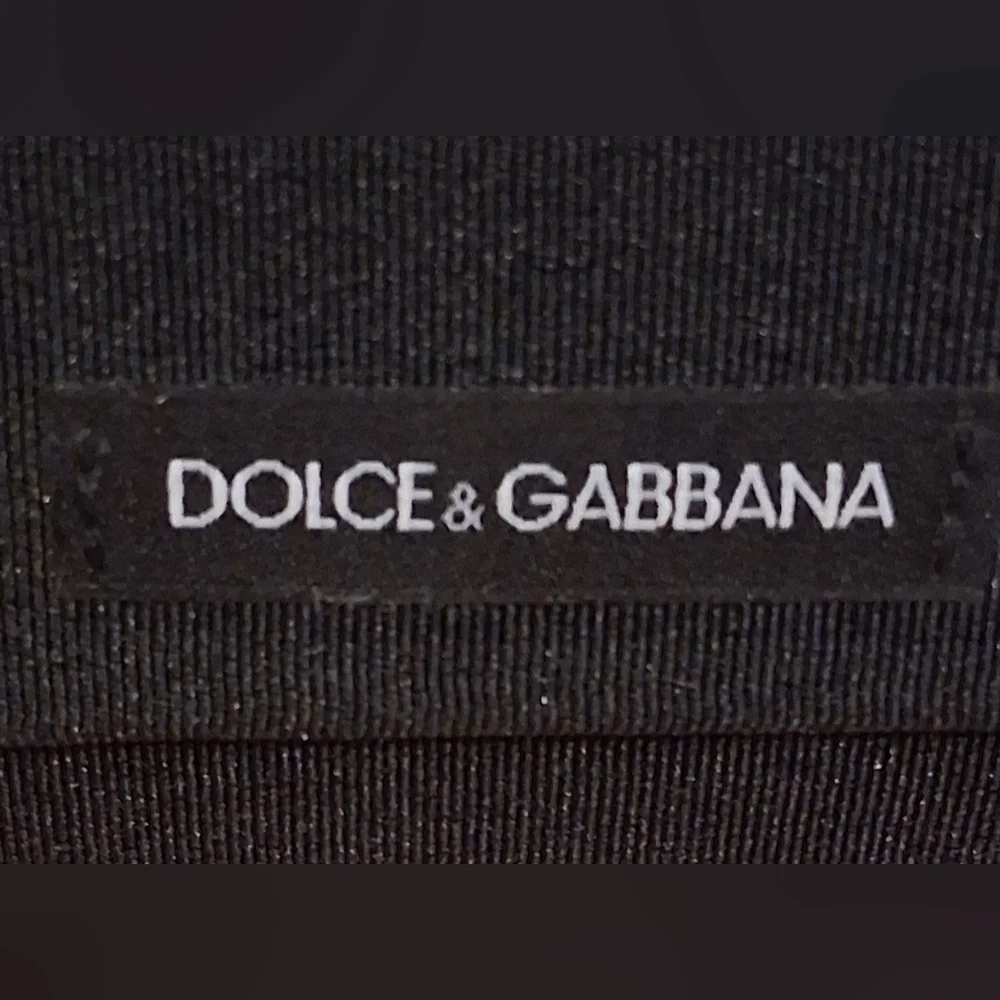 EUC Dolce & Gabbana Black Ribbed Magnetic Close Hard Shell Glasses Case